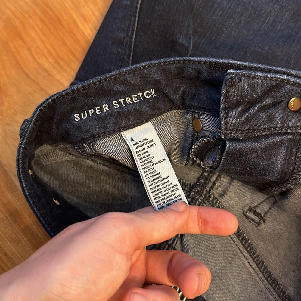 American‎ Eagle super stretch high waist shorts - Picture 4 of 7